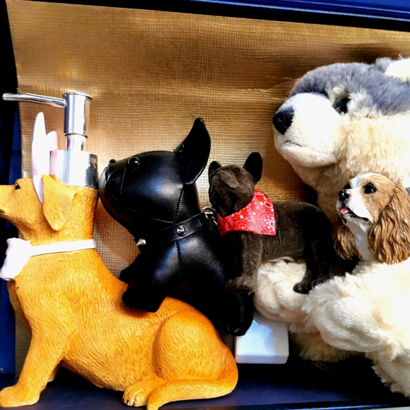 Holiday Pup families (home goods varieties) - Picture 2 of 8